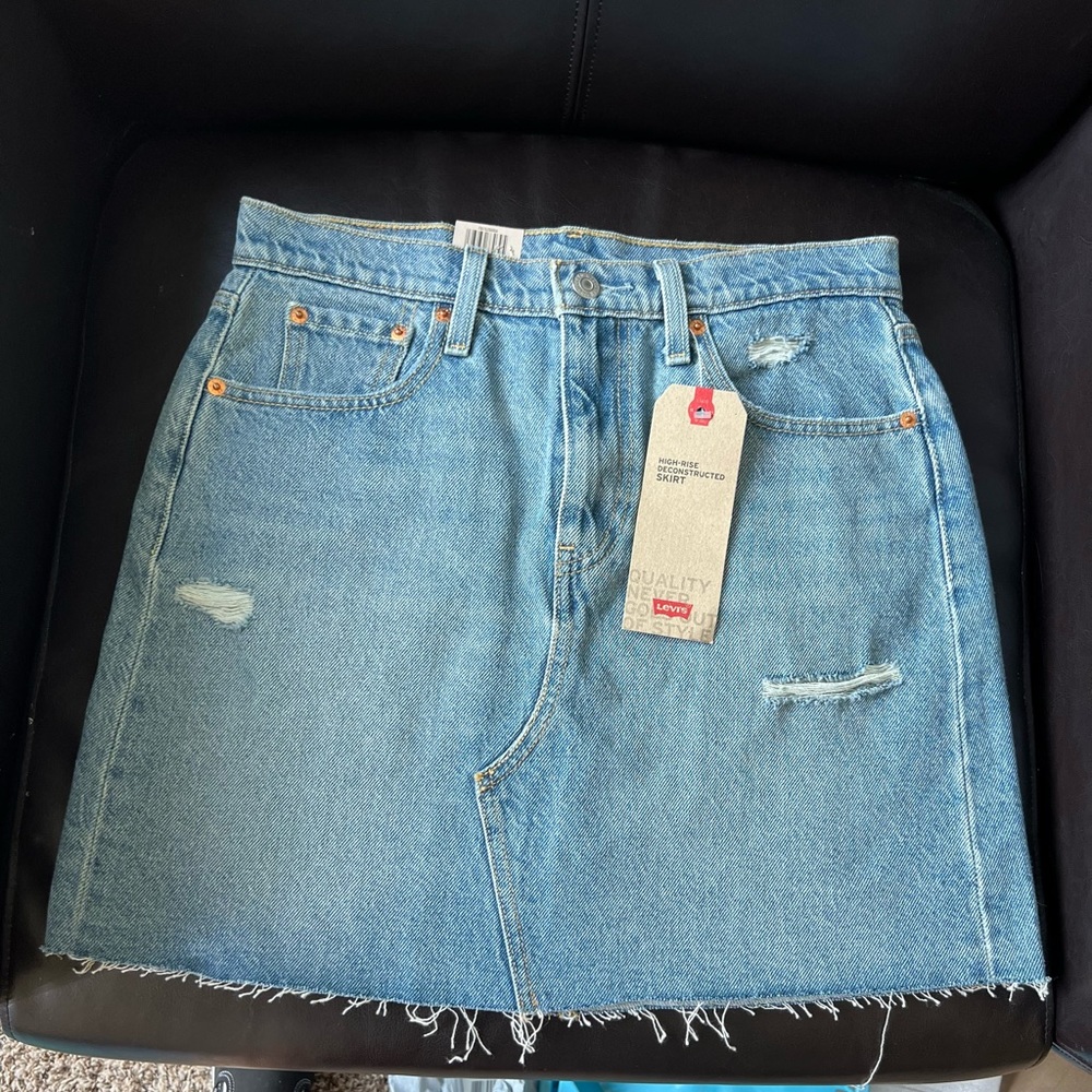 Levi’s Hi-Rise Deconstructed mini Jean Skirt